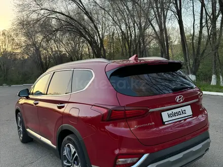 Hyundai Santa Fe 2019 года за 14 900 000 тг. в Алматы – фото 11