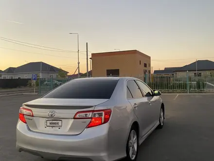 Toyota Camry 2013 года за 5 900 000 тг. в Атырау – фото 5