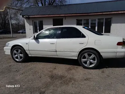 Toyota Camry Gracia 2000 года за 3 800 000 тг. в Алматы – фото 3