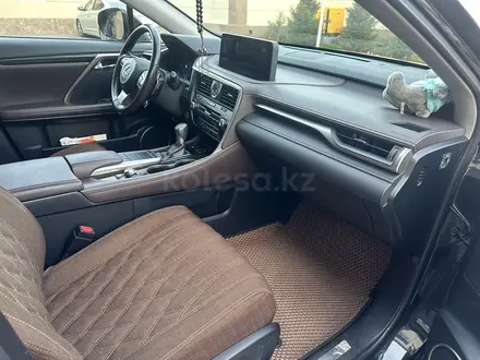 Lexus RX 300 2019 года за 22 700 000 тг. в Астана – фото 2