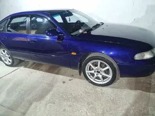 Mazda Cronos