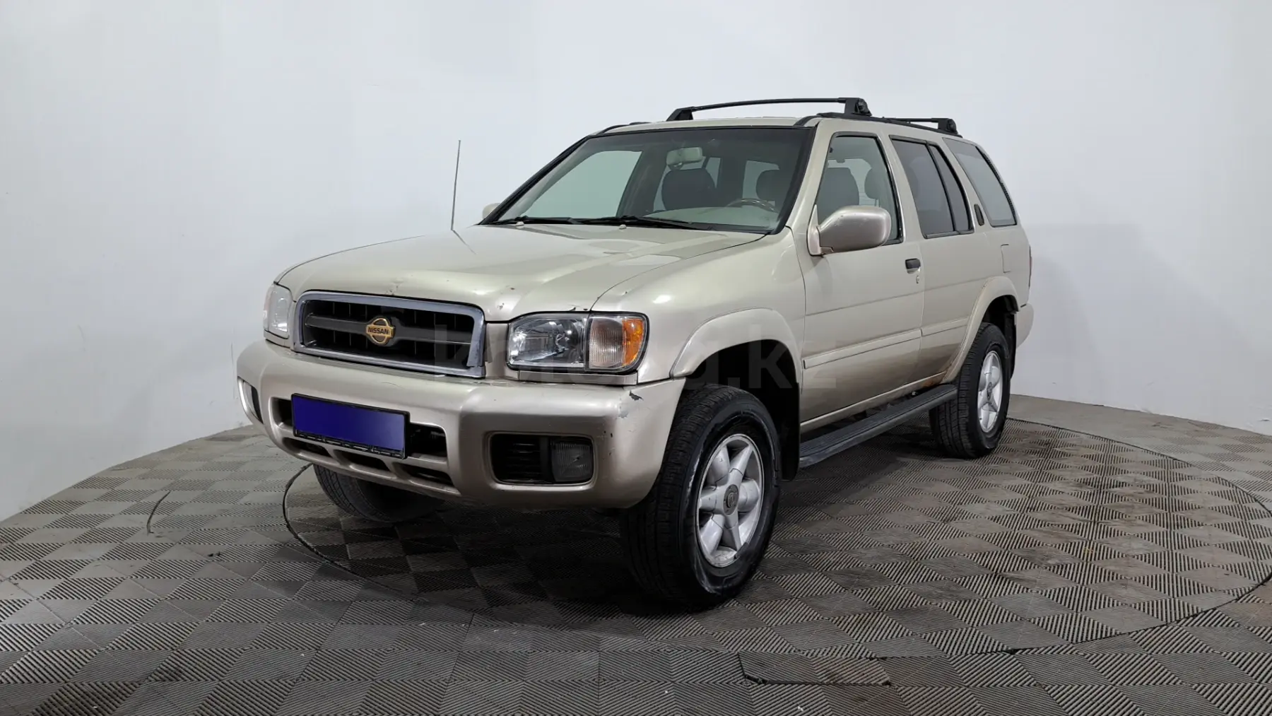 Nissan Pathfinder, 2000