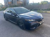 Toyota Camry 2021 года за 12 500 000 тг. в Караганда