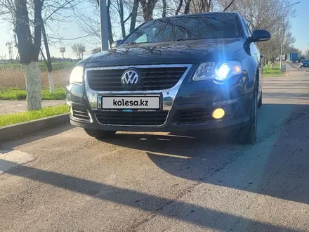 Volkswagen Passat 2007 года за 3 500 000 тг. в Алматы – фото 11