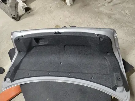Крышка багажника за 25 000 тг. в Алматы – фото 6