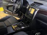 Toyota Camry 2017 годаүшін12 800 000 тг. в Шымкент – фото 2