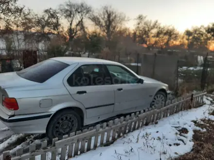 BMW 320 1991 года за 900 000 тг. в Степногорск – фото 4