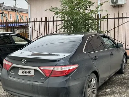 Toyota Camry 2015 года за 6 500 000 тг. в Кульсары – фото 11