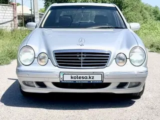 Mercedes-Benz E 320