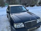 Mercedes-Benz E 220 1994 годаүшін1 800 000 тг. в Караганда – фото 3