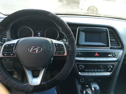 Hyundai Sonata 2019 года за 8 600 000 тг. в Астана – фото 3