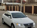 Volkswagen Passat 2008 годаfor4 650 000 тг. в Алматы – фото 2