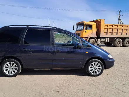 Volkswagen Sharan 1996 года за 3 000 000 тг. в Астана – фото 3