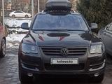 Volkswagen Touareg 2008 года за 7 100 000 тг. в Алматы – фото 3