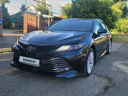 Toyota Camry 2018 года за 12 500 000 тг. в Алматы