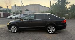 Skoda Superb 2013 года за 4 500 000 тг. в Астана – фото 2