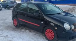 Volkswagen Polo 2005 года за 1 200 000 тг. в Астана – фото 2