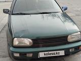 Volkswagen Golf 1996 года за 1 300 000 тг. в Семей