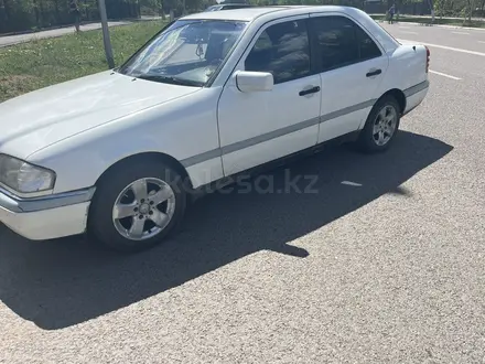 Mercedes-Benz C 180 1993 года за 1 800 000 тг. в Темиртау