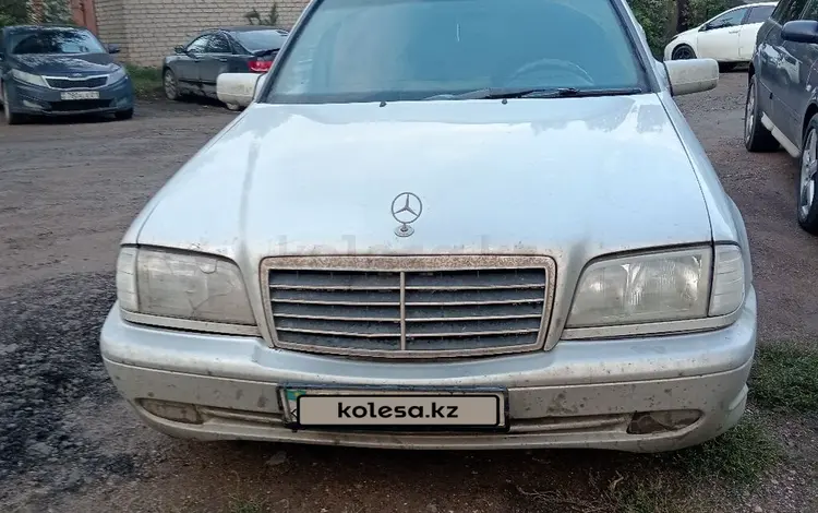 Mercedes-Benz C 200 1998 года за 2 600 000 тг. в Астана