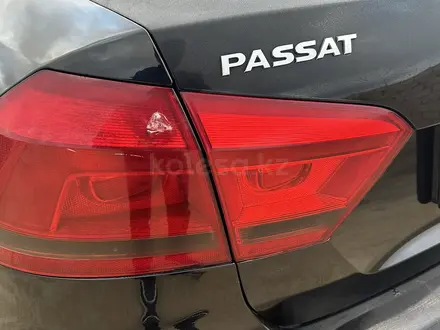 Volkswagen Passat 2012 года за 6 200 000 тг. в Актау – фото 12