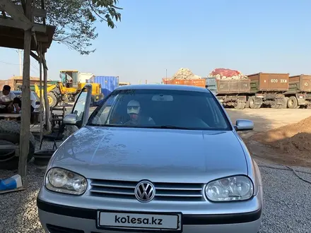 Volkswagen Golf 2001 года за 1 800 000 тг. в Шымкент