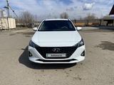 Hyundai Accent 2021 года за 8 900 000 тг. в Усть-Каменогорск – фото 2