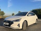 Hyundai Elantra 2020 годаfor8 400 000 тг. в Аксай – фото 5