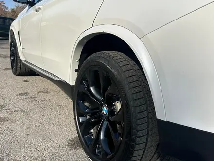 BMW X5 2015 года за 15 000 000 тг. в Шымкент – фото 6