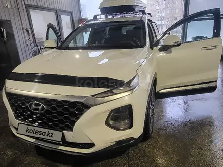 Hyundai Santa Fe 2020 года за 14 500 000 тг. в Караганда – фото 3