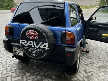 Toyota RAV4 1995 года за 3 500 000 тг. в Отеген-Батыр – фото 4