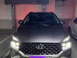 Hyundai Santa Fe 2022 года за 16 200 000 тг. в Алматы