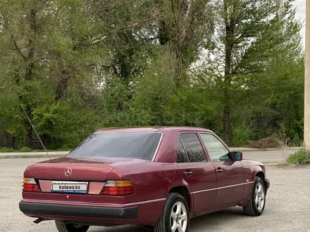 Mercedes-Benz E 230 1990 года за 2 100 000 тг. в Талдыкорган