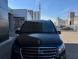 Mercedes-Benz V 300 2024 года за 63 000 000 тг. в Астана – фото 4