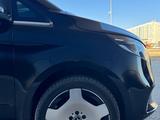 Mercedes-Benz V 300 2024 года за 63 000 000 тг. в Астана – фото 5
