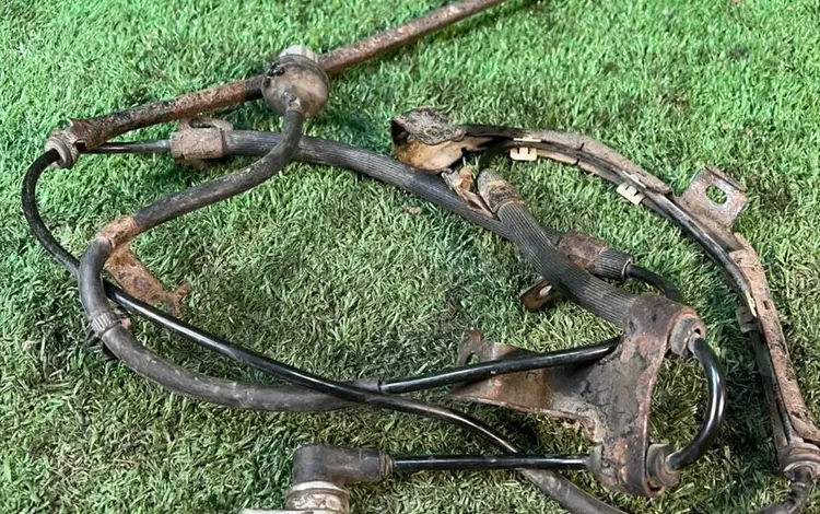 Датчик абс Ниссан Патрол у61 Nissan Patrol Y61 за 20 000 тг. в Алматы