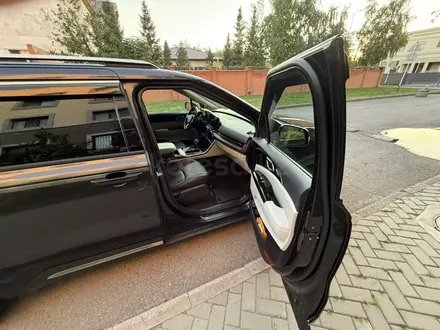 Kia Carnival 2023 года за 19 000 000 тг. в Астана – фото 6