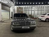 Mercedes-Benz E 220 1993 года за 1 400 000 тг. в Шымкент