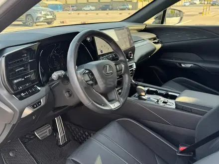 Lexus RX 350 2024 года за 38 000 000 тг. в Алматы – фото 6
