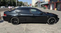 BMW 750 2006 года за 6 000 000 тг. в Алматы – фото 2