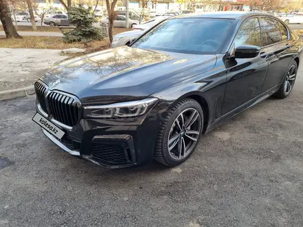 BMW 730 2020 года за 35 500 000 тг. в Алматы – фото 7