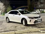 Toyota Camry 2015 года за 13 500 000 тг. в Шымкент – фото 2