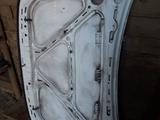 Капот. На вольцваген пасат б четыре.-PASSAT B-4 за 10 000 тг. в Алматы – фото 4