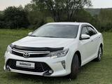 Toyota Camry 2017 года за 13 900 000 тг. в Алматы – фото 2