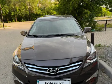 Hyundai Solaris 2015 года за 5 000 000 тг. в Караганда – фото 2