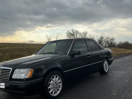 Mercedes-Benz E 320 1993 года за 1 650 000 тг. в Шымкент – фото 3