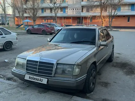 Mercedes-Benz E 230 1991 года за 1 800 000 тг. в Алматы – фото 2