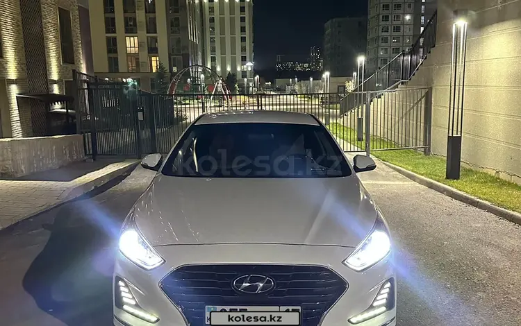 Hyundai Sonata 2019 годаfor8 800 000 тг. в Шымкент