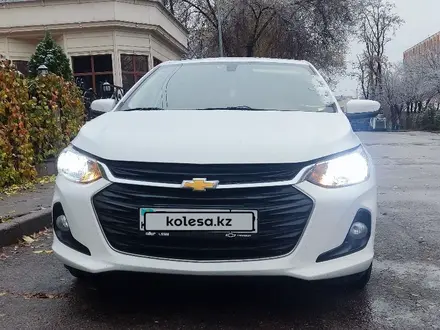 Chevrolet Onix 2024 года за 6 700 000 тг. в Алматы – фото 2