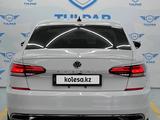 Volkswagen Passat 2020 года за 10 500 000 тг. в Алматы – фото 3